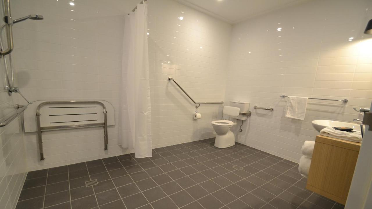 The Astor Suites Goulburn Exterior foto